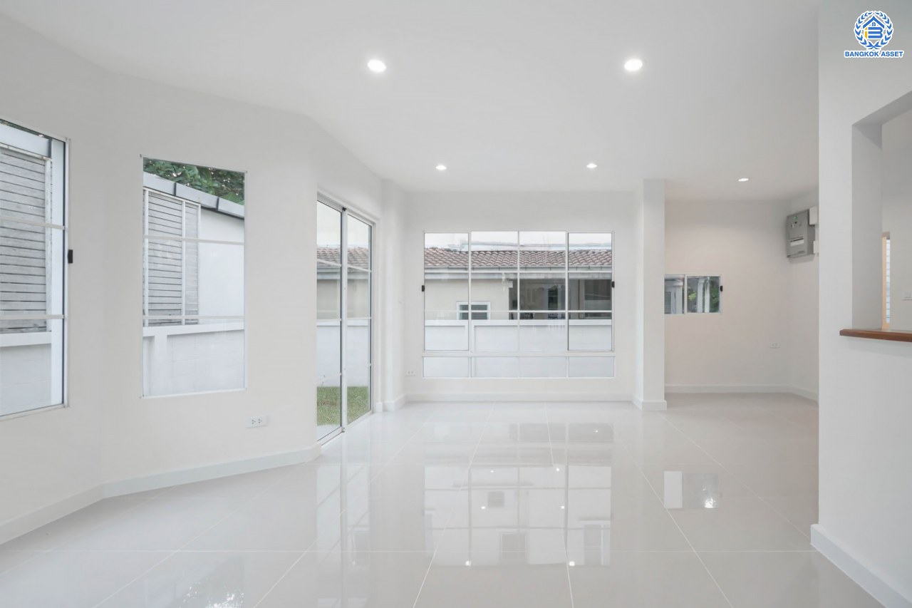 บ้านมือสองตกแต่งใหม่ โครงการ ชัยพฤกษ์2 ราชพฤกษ์-ติวานนท์ เนื้อที่ 54.4 ตร.ว. ฟังก์ชัน 3 ห้องนอน 2 ห้องน้ำ จอดรถได้ 2 คัน บรรยากาศเงียบสงบเป็นส่วนตัว สิ่งอำนวยความสะดวกมากมาย! บนทำเลศักยภาพ หน้าโครงการติดถนนใหญ่ เชื่อมต่อถนนราชพฤกษ์ ใกล้จุดขึ้นทางด่วน "ศรีสมาน"...